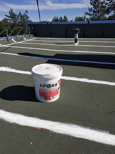 Application Bronya Aquablock Effect for waterproofing the seams of the soft roof of Vsevolozhsk (photo and video)