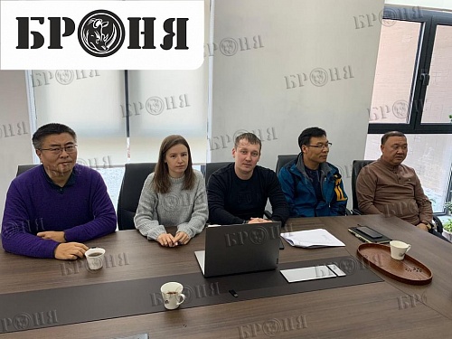 Multi-day intensive in the office of "Bronya" China, with a presentation to clients in the office and at enterprises. (photos and videos)