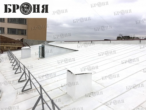 Polymeric Waterproofing Bronya AquaBlock on the roof of the House of Trade Unions, Volgograd (photo)