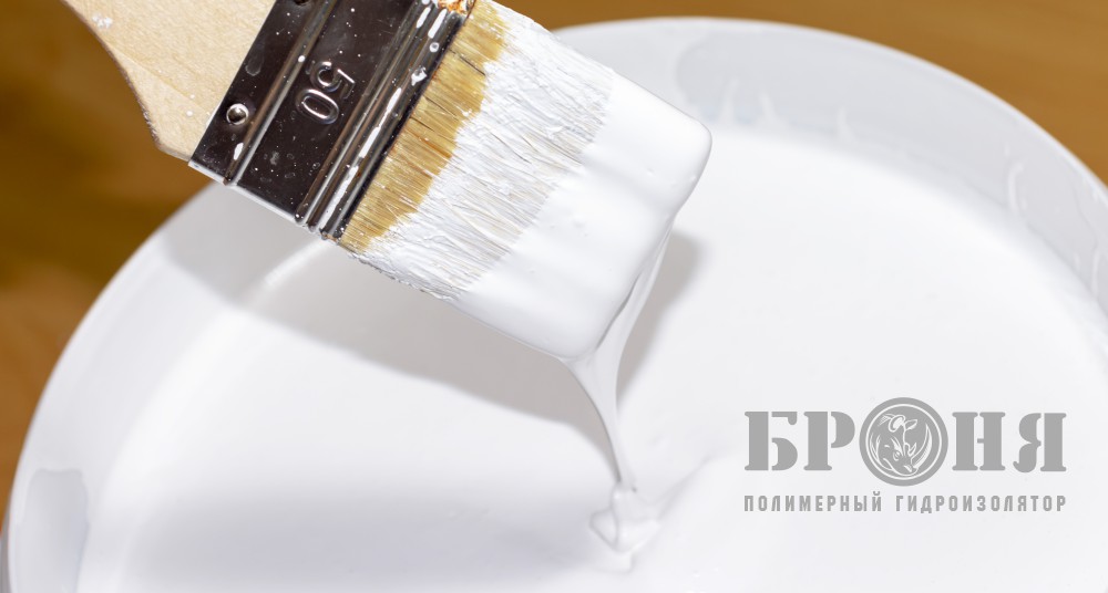 Whiter paint. Кисточка с белой краской. Ведро с белой краской. Белая краска кисточка ведро. Brushes белой краской.