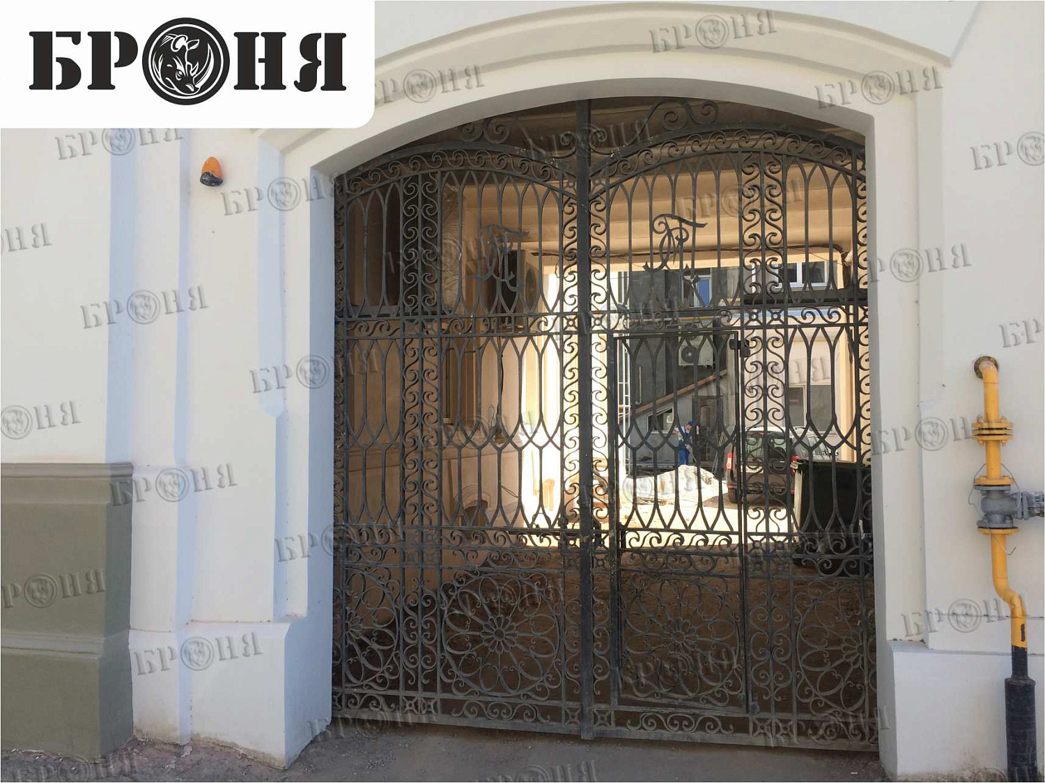 Thermal insulation Bronya on an architecture monument - Bonotel hotel in Astrakhan