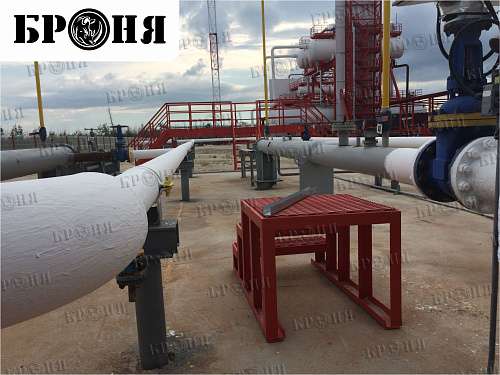 Теплоизоляция Броня Зима при изоляции нефтехранилищ, оборудования и трубопроводов Варьеганском месторождении, Лукойл, Тюменская область (фото)
