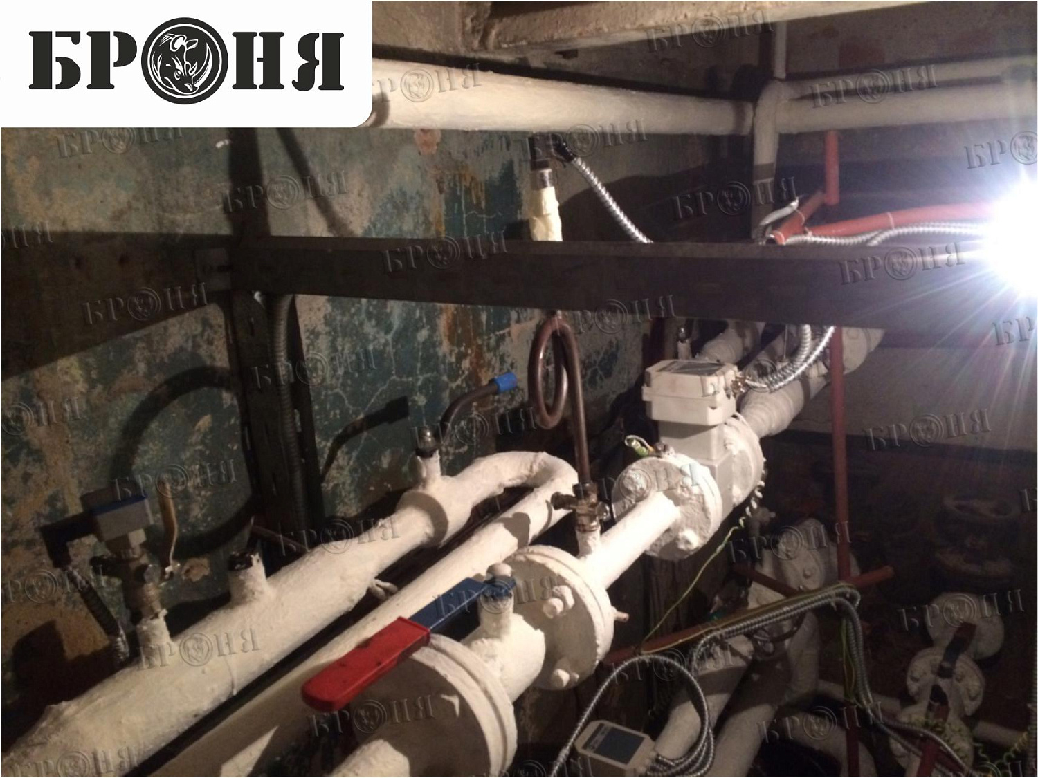 Москва, Теплоизоляция Броня на трубопроводе и тепловом узле многоквартирного дома