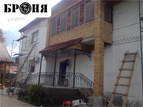 Thermal insulation Bronya and Gydrophobizator Bronya on the facade of a cottage in Khanty-Mansiysk (photo)