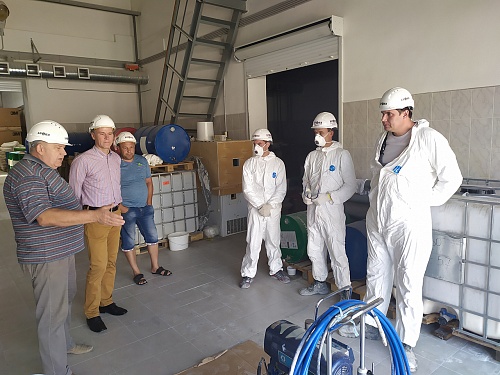 Visit of the management of a large concern from the European Union for the production of chemical raw materials and reagents (photo)