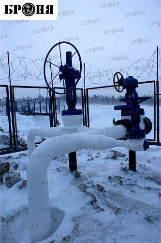 Thermal insulation Bronya with the isolation of the nodes of the oil pipeline of JSC Gazpromneft-NNG, Noyabrsk (photo)