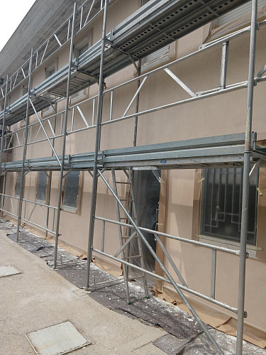 Применение Броня Фасад в работах по теплоизоляции фасада крупного двухэтажного таунхауса в Италии 