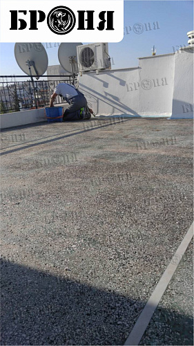 Bronya Light on the roof of a residential building in Greece (photos and video)