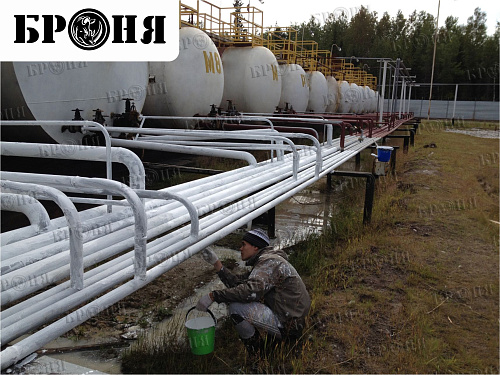 Теплоизоляция Броня на емкостном оборудовании и трубопроводе нефтеперерабатывающего завода в Нефтеюганском районе ХМАО (фото)