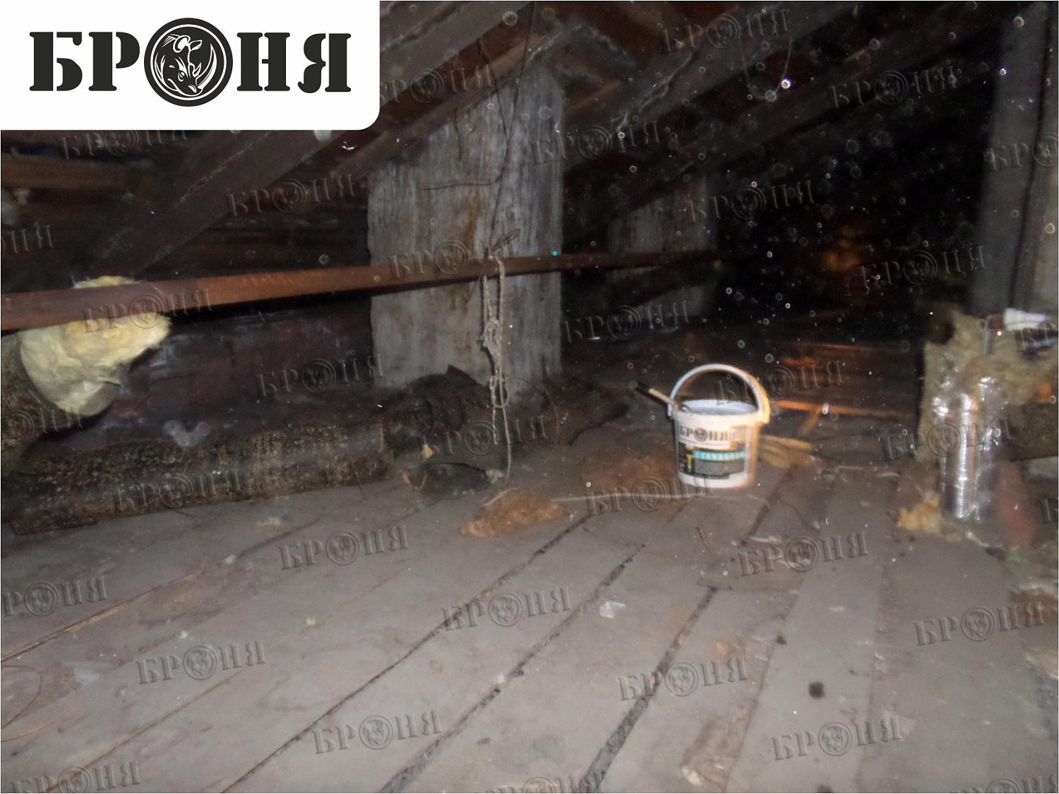 Череповец, трубы чердачного помещения жилого дома