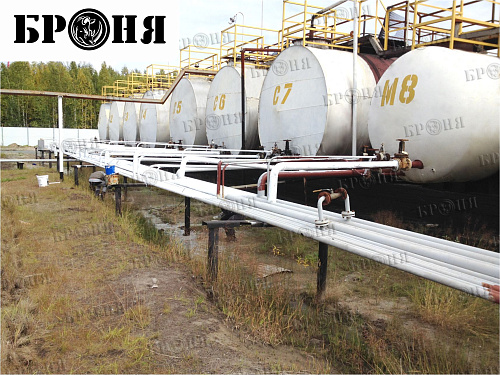 Теплоизоляция Броня на емкостном оборудовании и трубопроводе нефтеперерабатывающего завода в Нефтеюганском районе ХМАО (фото)