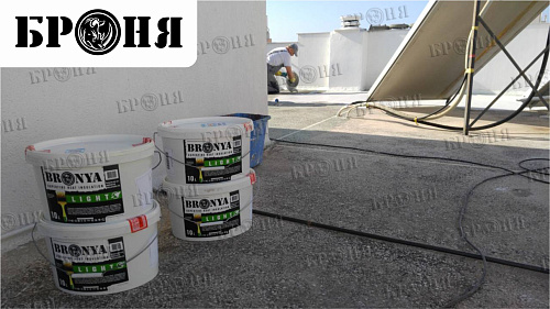 Bronya Light on the roof of a residential building in Greece (photos and video)