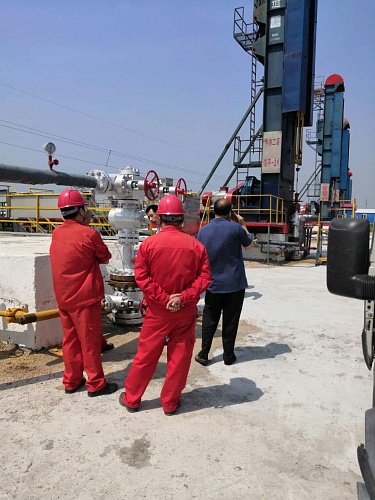 Начало работ по теплоизоляции реакторного оборудования и паропроводов на нефтехимическом предприятии в КНР 