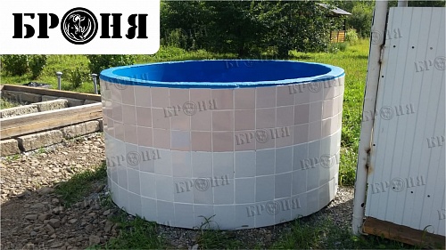 Гидроизоляция небольшого бассейна Броня Акваблок в Хабаровске (фото + видео)