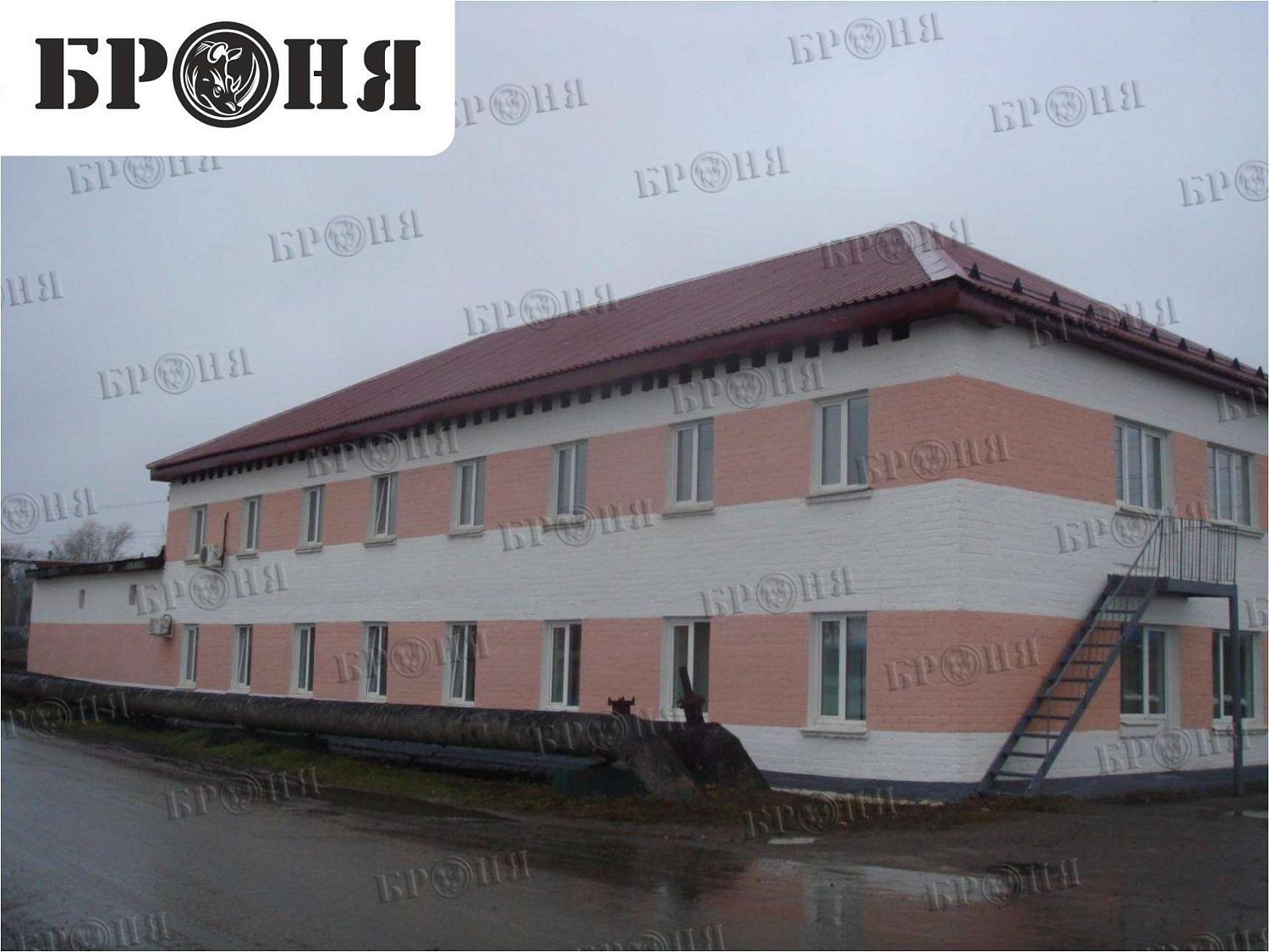 Фасад административного здания Свердловской железной дороги