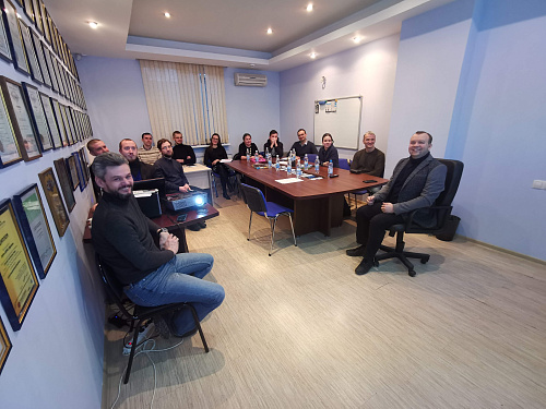 Броня на заключительном  семинаре на тему материалов и технологического подхода по реставрации для архитекторов, в рамках трехдневного обучения.   