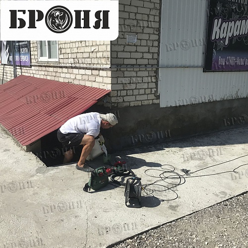 Теплоизоляция цоколя будущего спортивного клуба в г. Жигулевск Самарской области ( фото и видео ).