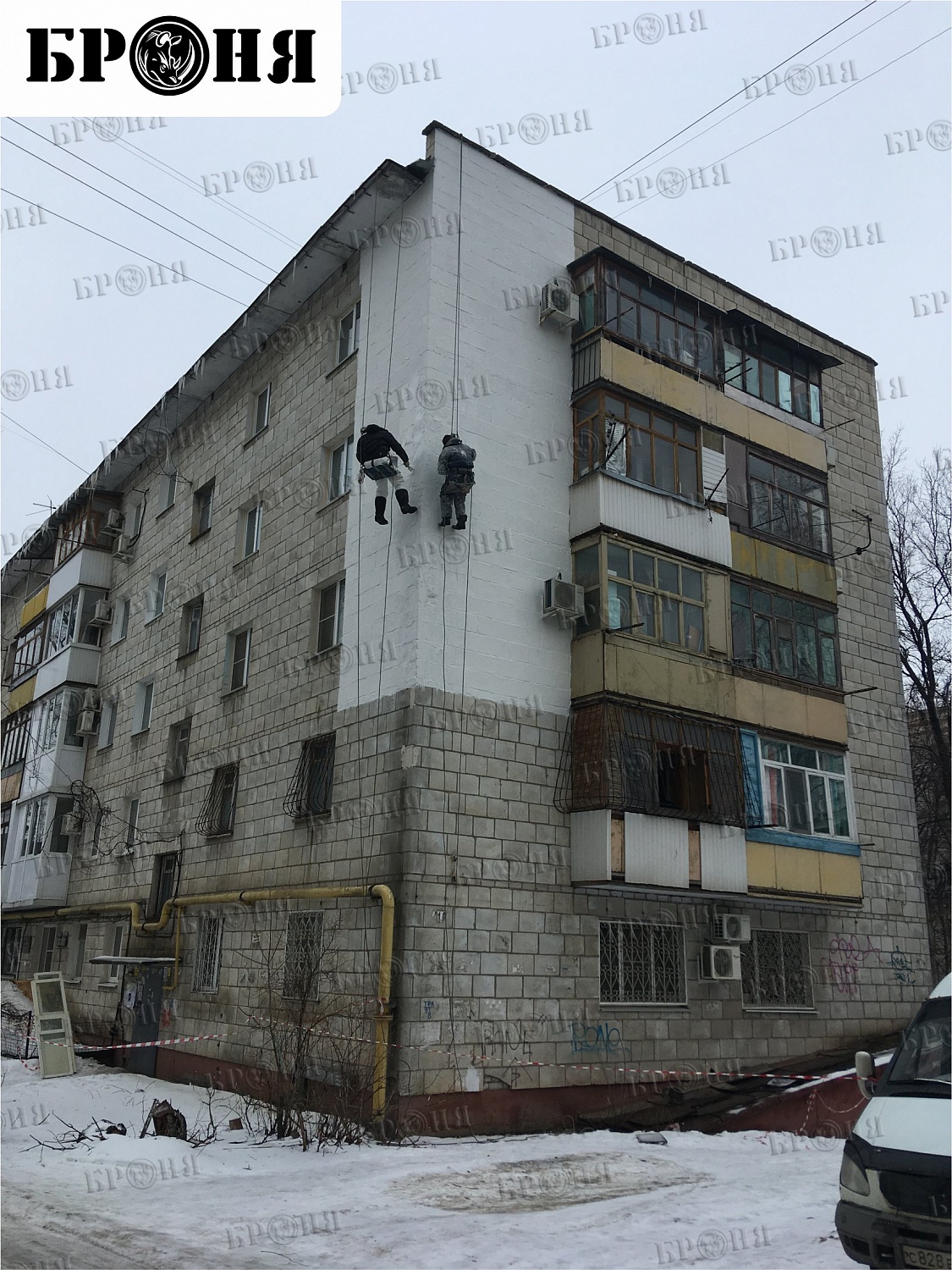 Волгоград, Броня Фасад на углу пятиэтажного жилого дома 