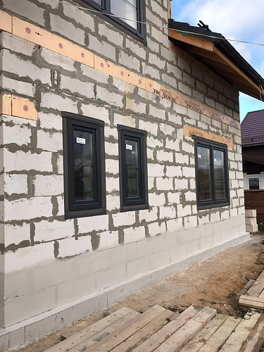 Броня Лайт и Броня Акваблок, тепло и гидроизоляция цоколя частного дома. Химки (фото)