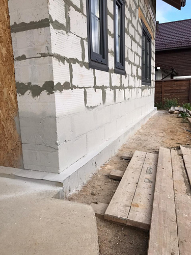 Броня Лайт и Броня Акваблок, тепло и гидроизоляция цоколя частного дома. Химки (фото)