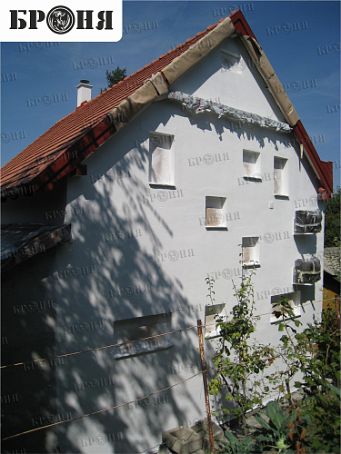Thermal insulation Bronya on the facade and inside the walls of a private house in Hungary (photo)