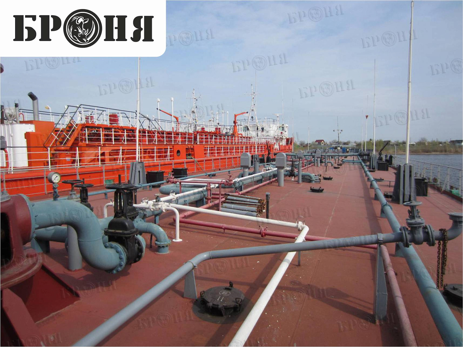 Волгоград, речная баржа