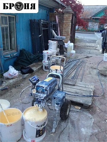 Thermal insulation Bronya and Gydrophobizator Bronya on the facade of a cottage in Khanty-Mansiysk (photo)